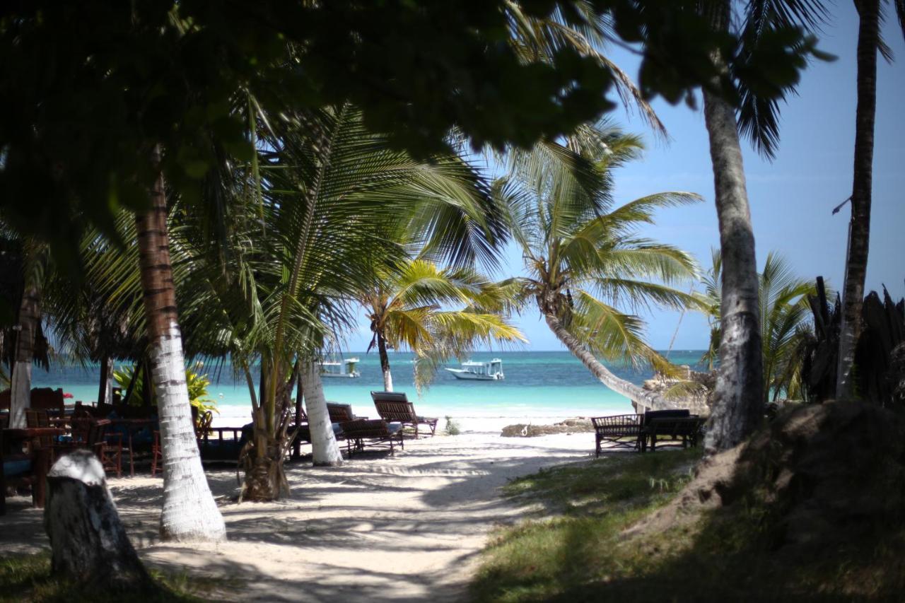 Coconut Village Beach Resort Diani Beach Esterno foto