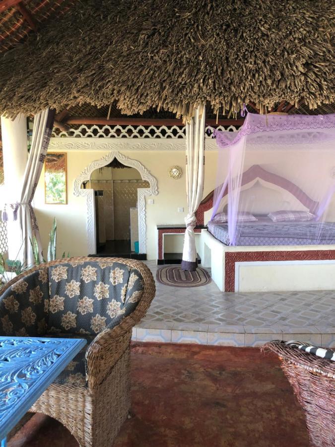 Coconut Village Beach Resort Diani Beach Esterno foto